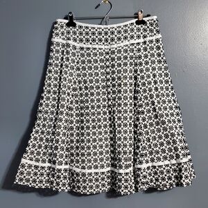 Jones New York Eyelet Black and White Floral A-Line Cotton Skirt Women's Size 4